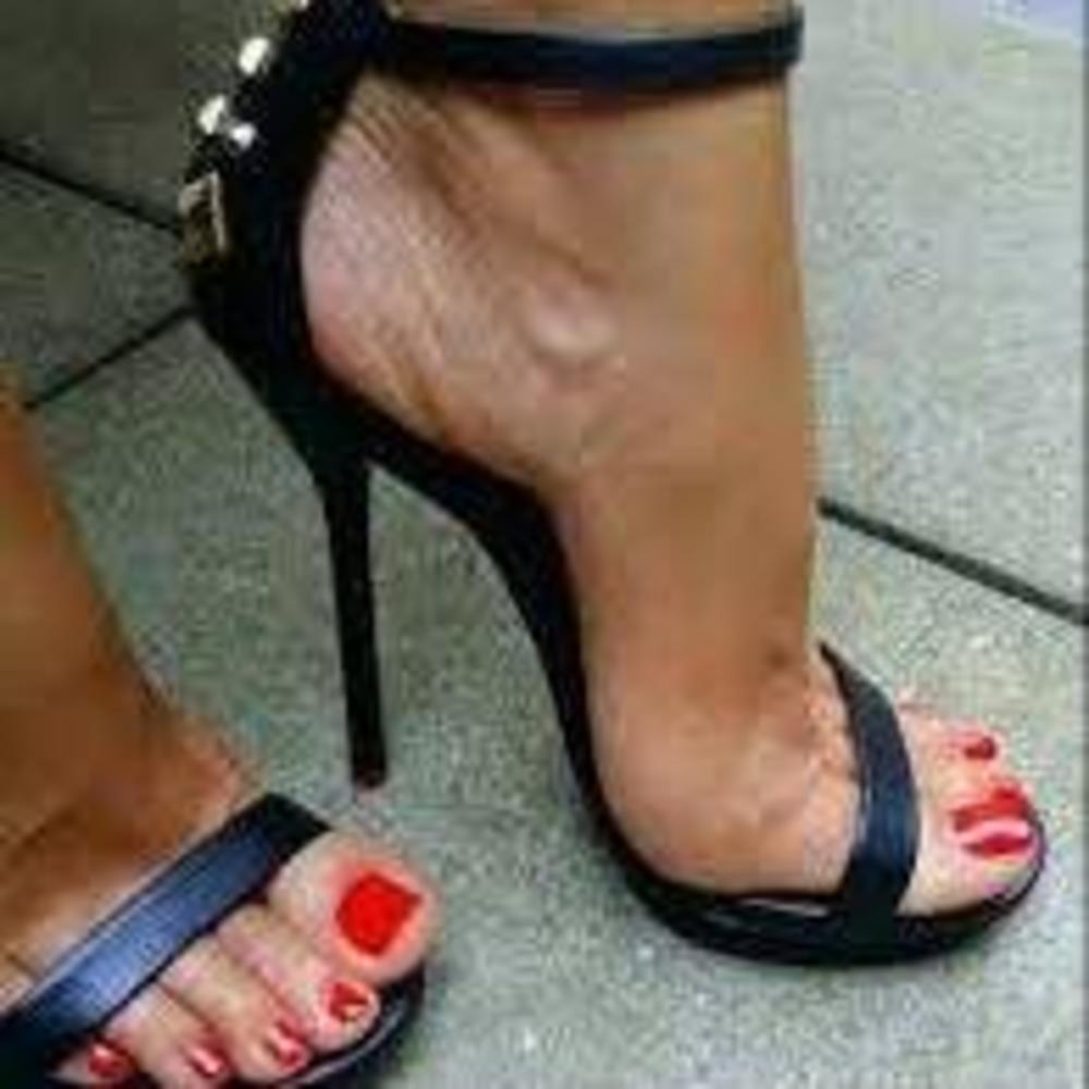 Meet your Posher, Dee